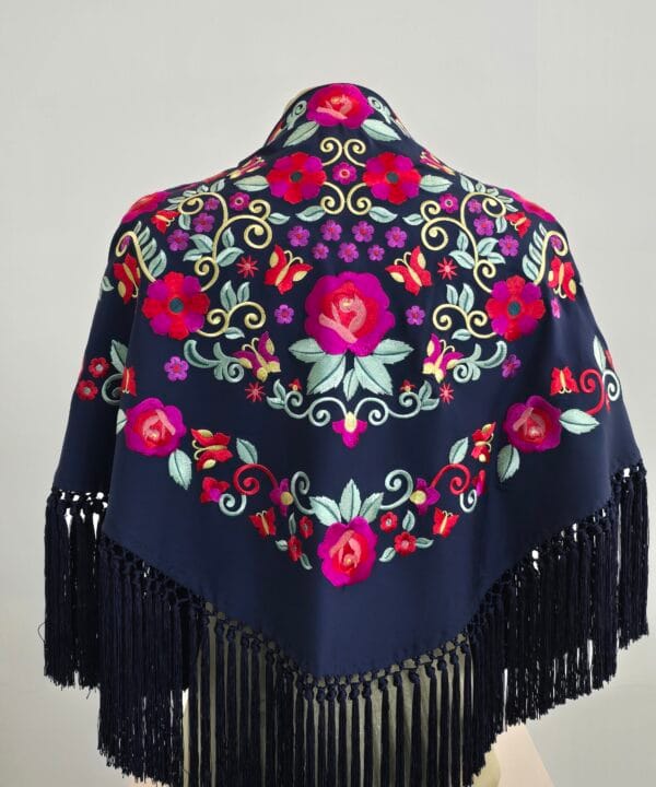 Mantón modelo Jimena color Azul Marino