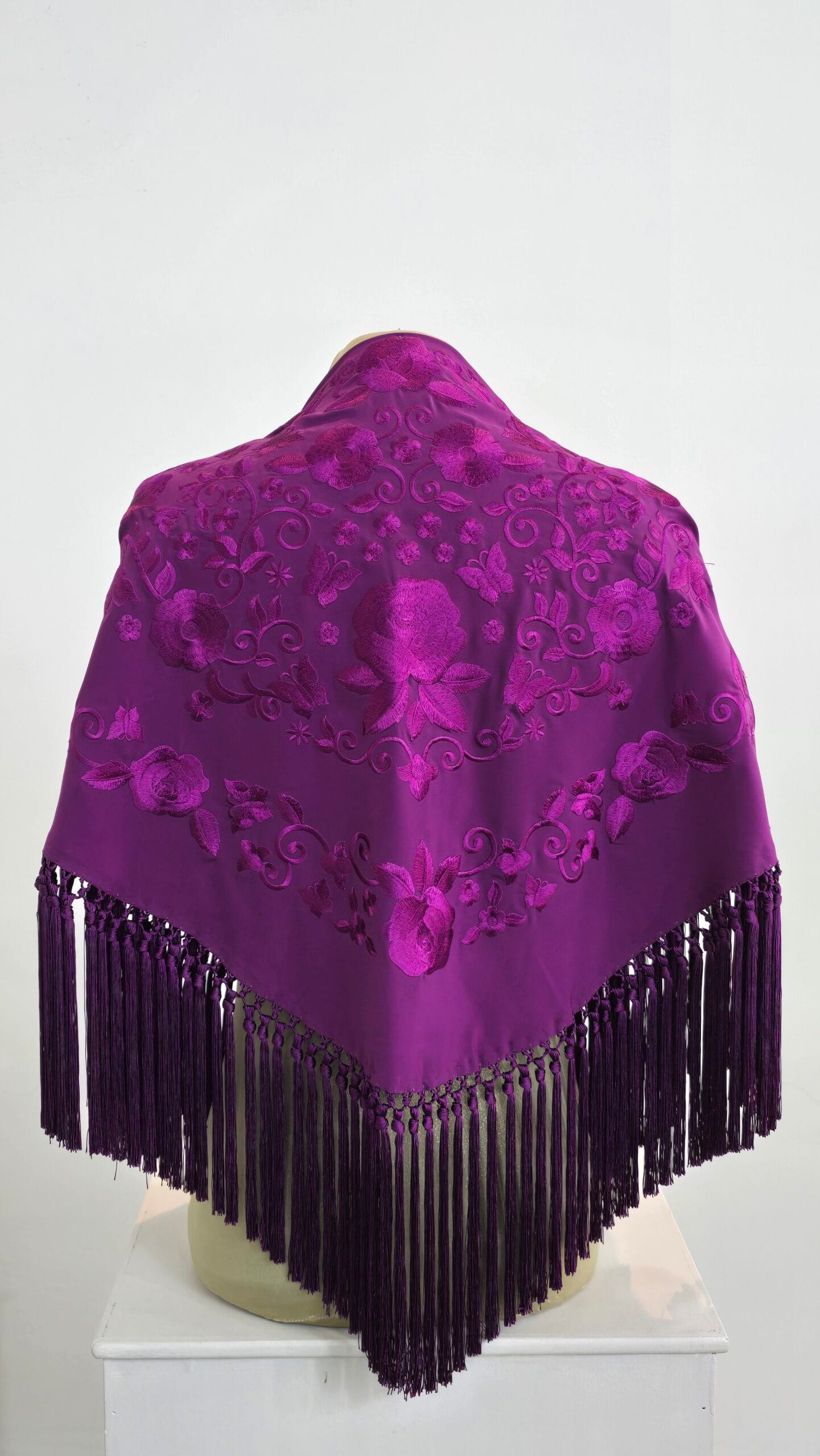 Mantón Berenjena monocolor