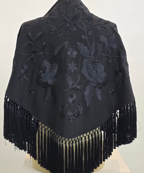 Mantón Negro monocolor