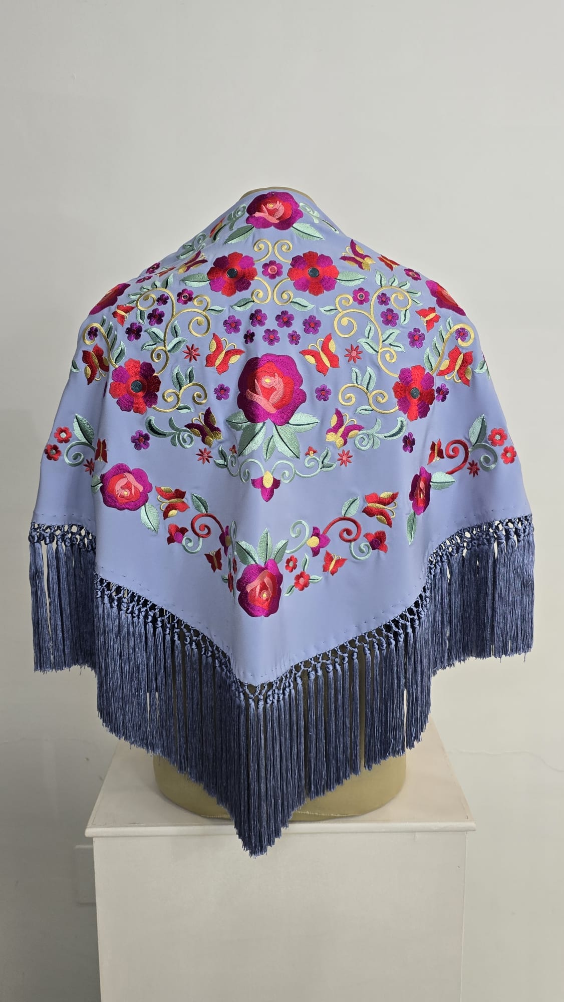 Manton flamenco Azul empolvado