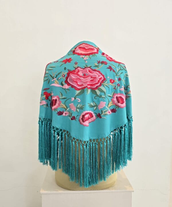 Mantón modelo Loto color rosa turquesa